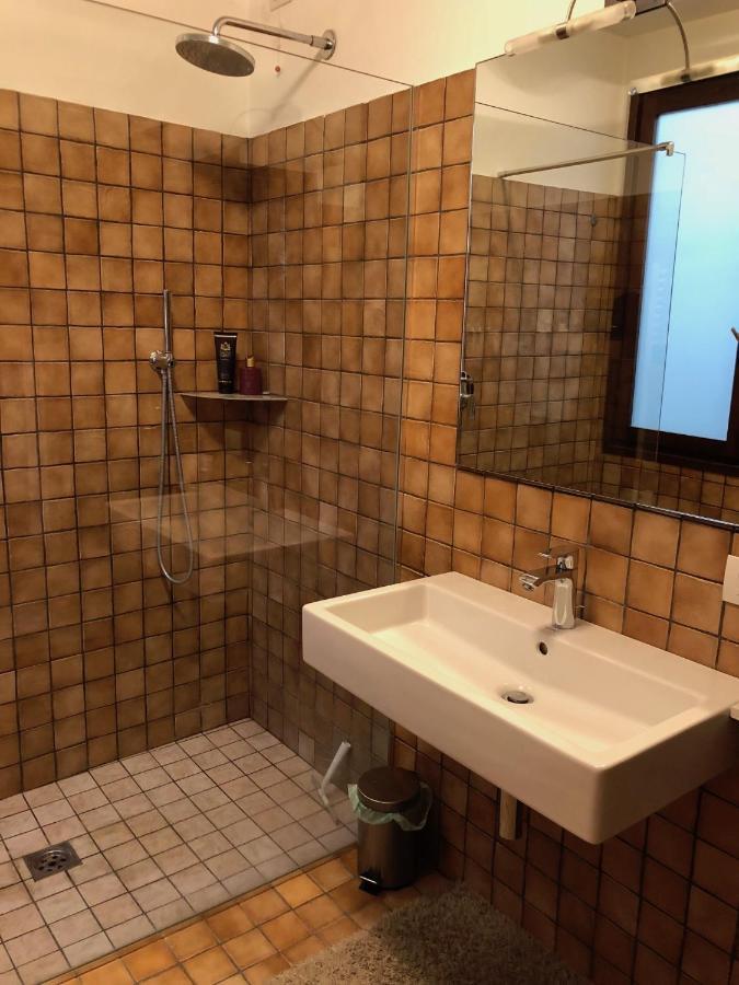 Piazza Erbe Suites Верона Экстерьер фото