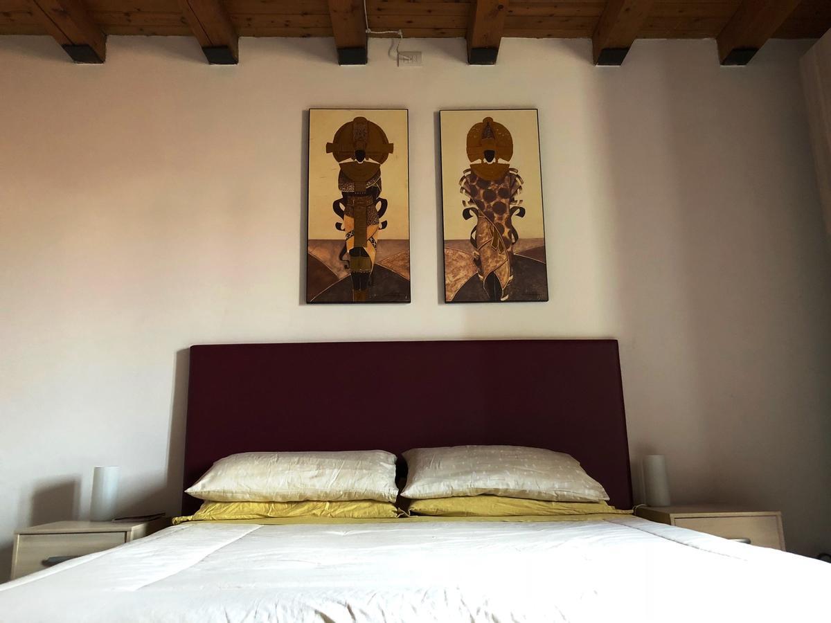 Piazza Erbe Suites Верона Экстерьер фото